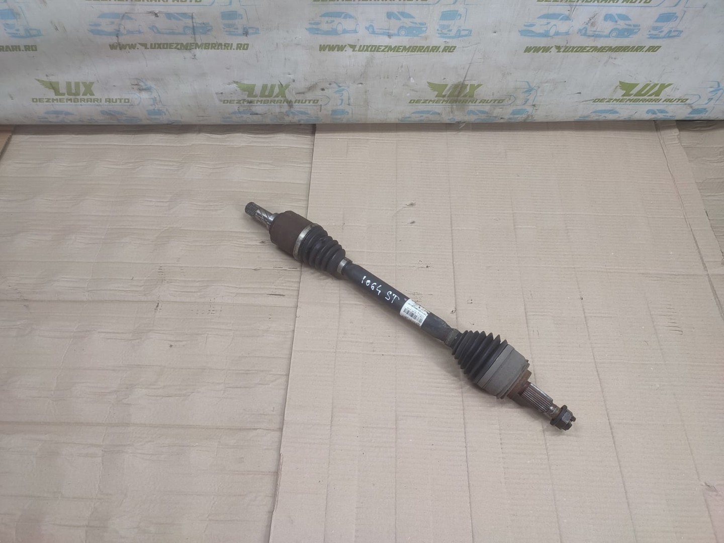 Planetara stanga spate Renault Laguna 3 (2007 - 2011)