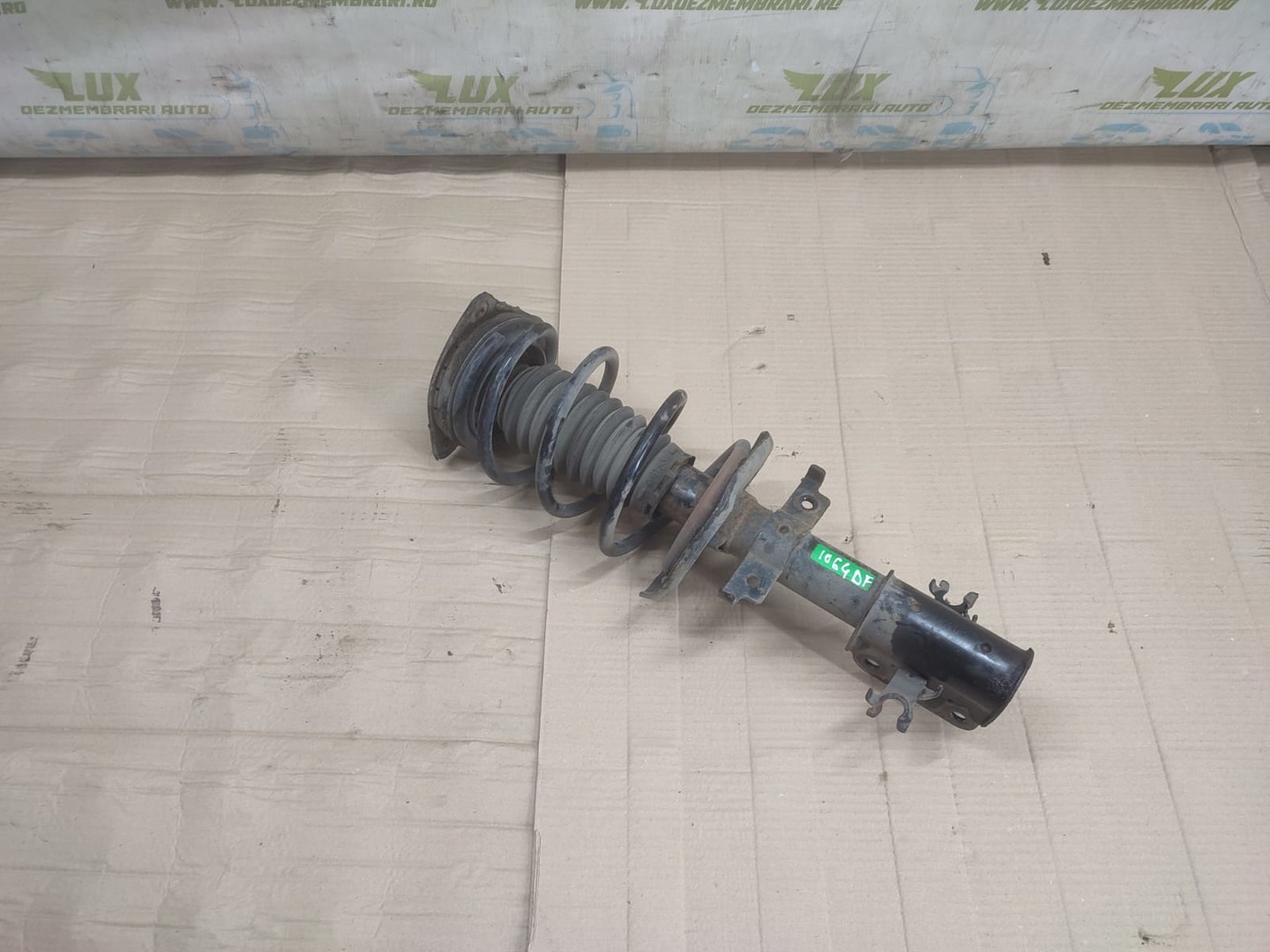 Amortizor cu arc dreapta fata Renault Laguna 3 (2007 - 2011)