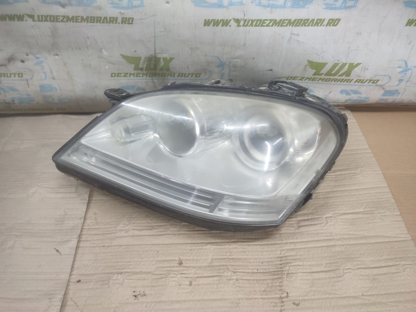 Far stanga Mercedes Benz ML W164 (2005 - 2008)