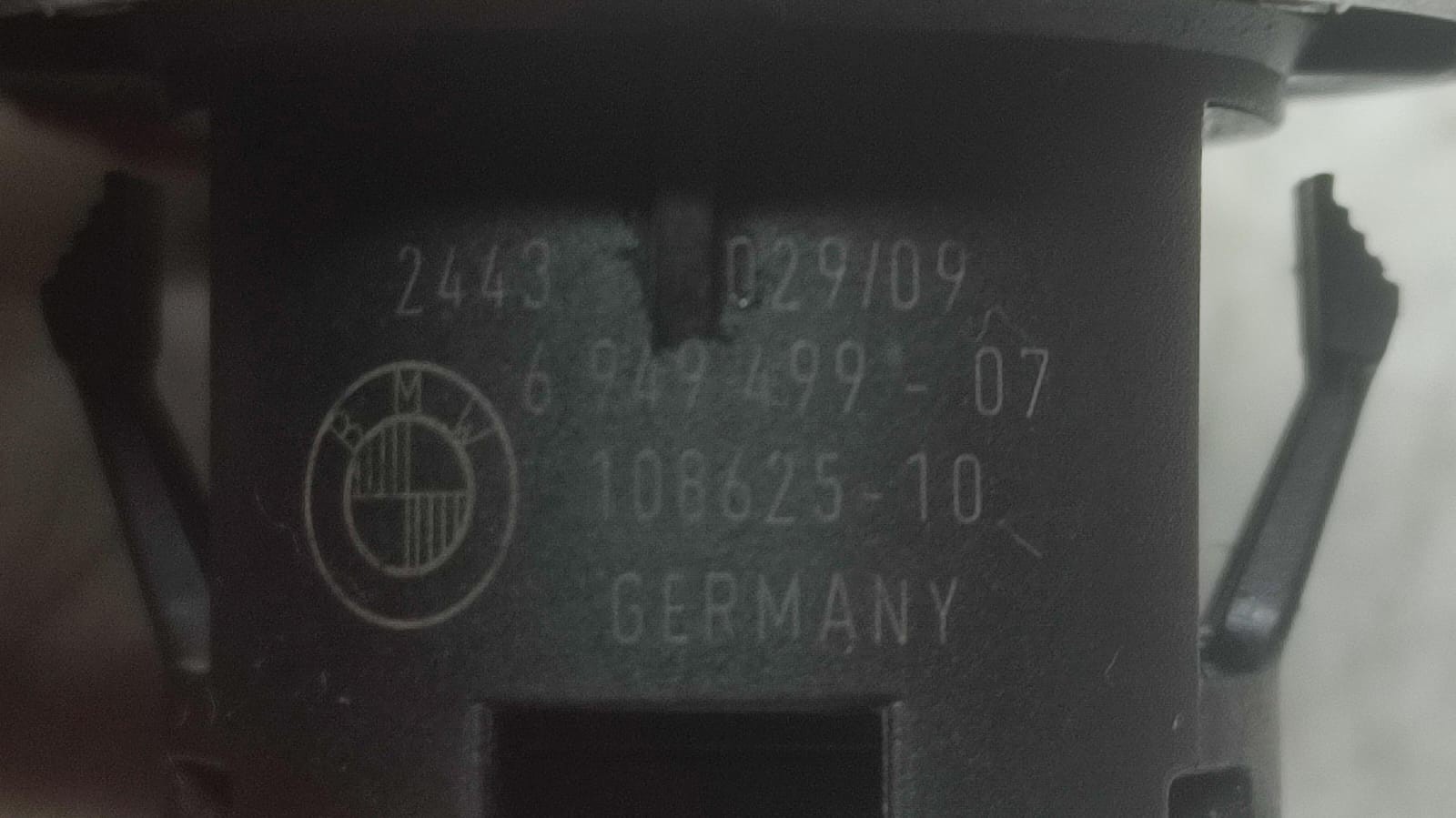 Buton start stop 6949499-07 BMW Seria 3 E90 (2004 - 2010)