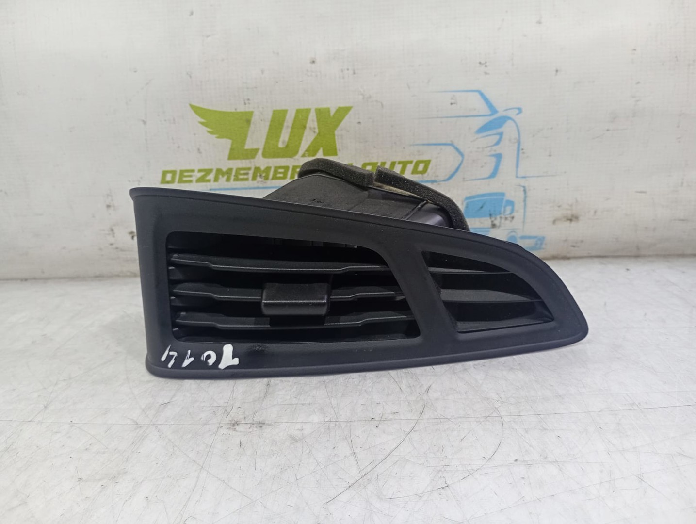 Grila ventilatie bord f1eb-a018b08-ae Ford Focus 3 (2011 - 2015)