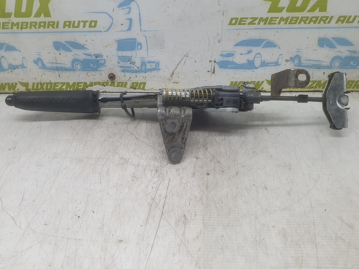 Maneta frana de mana BMW Seria 3 E90 (2004 - 2010)