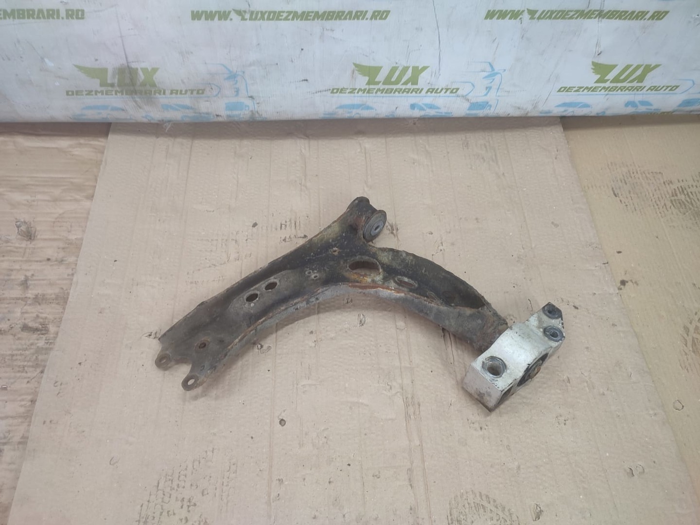 Brat suspensie dreapta fata Skoda Superb 2 (2008 - 2013)