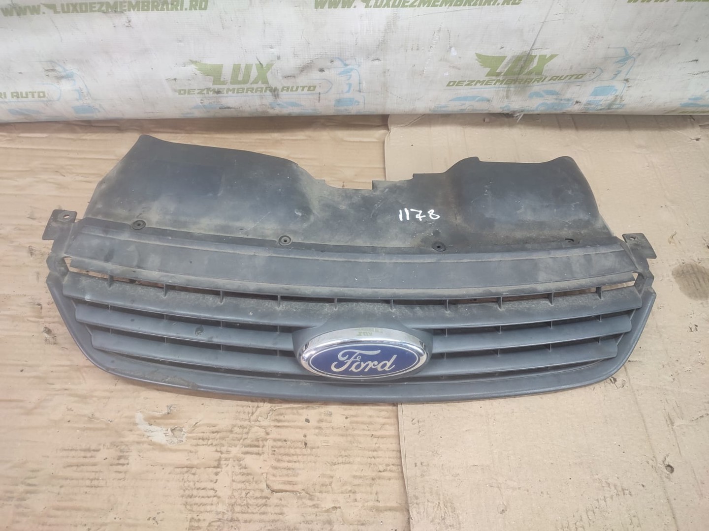 Grila bara fata 7M51R8138A Ford C-Max 1 (facelift) (2007 - 2010)