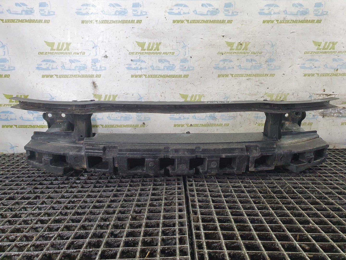 Armatura bara fata 3c0807093 Volkswagen Passat B6 (2005 - 2010)