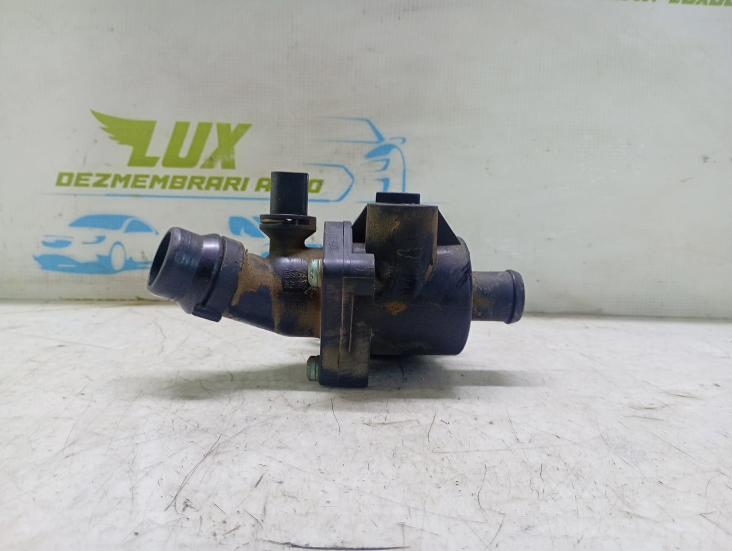 Carcasa termostat 06f121111 Volkswagen Passat B6 (2005 - 2010)