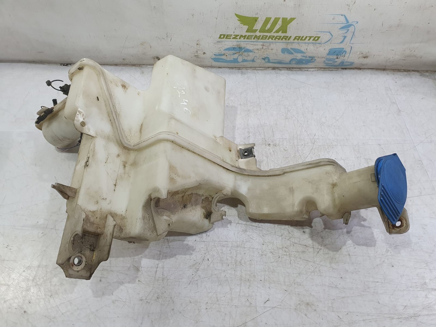 Vas lichid parbriz 3c0955453J 3c0955453H Volkswagen Passat B6 (2005 - 2010)