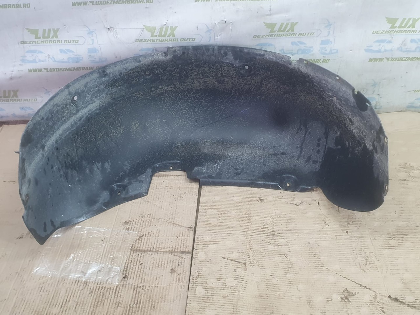 Carenaj roata spate stanga Volkswagen Touareg 1 (7L) (2002 - 2007)
