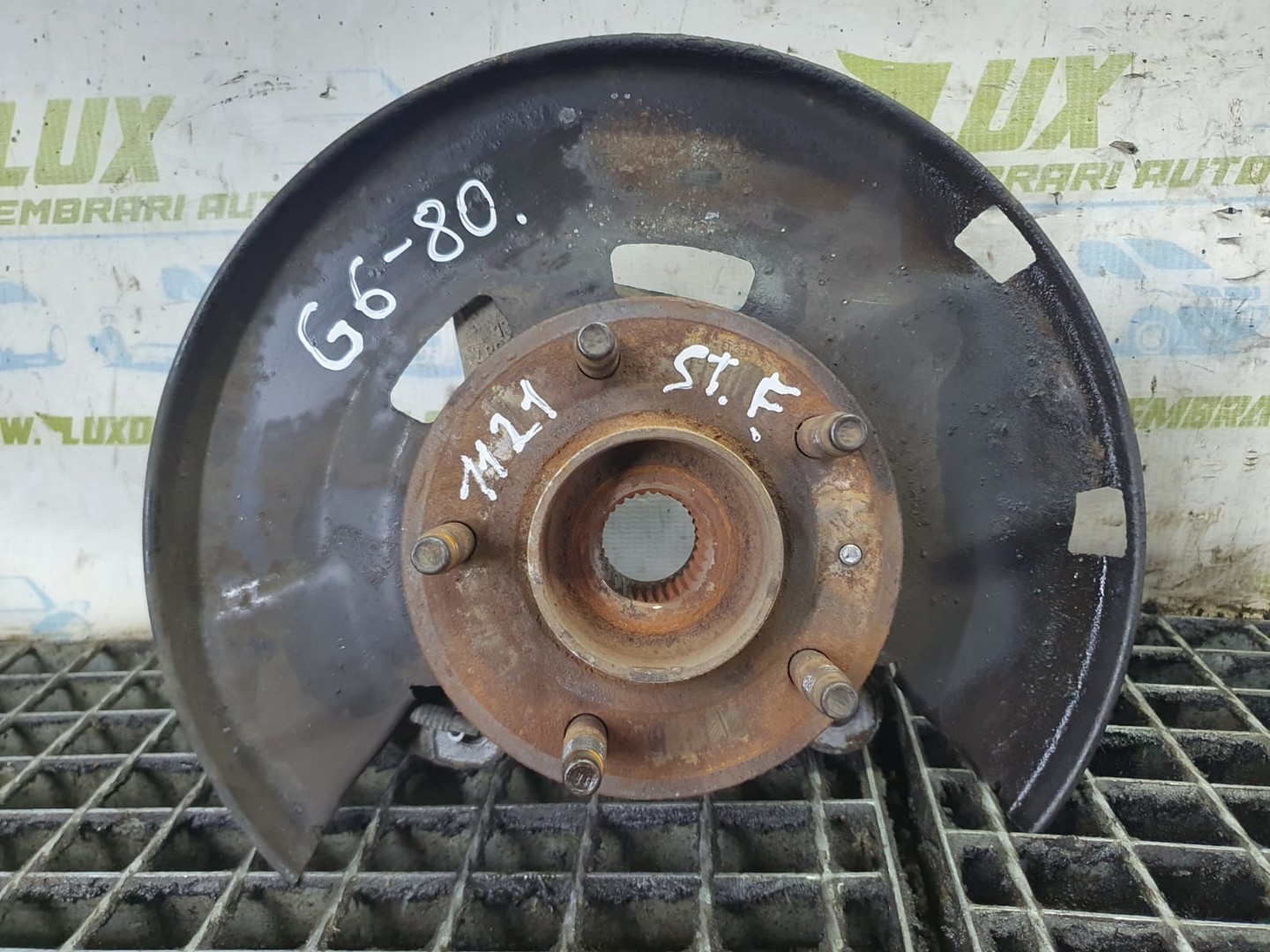 Fuzeta stanga fata Opel Astra J (2009 - 2012)