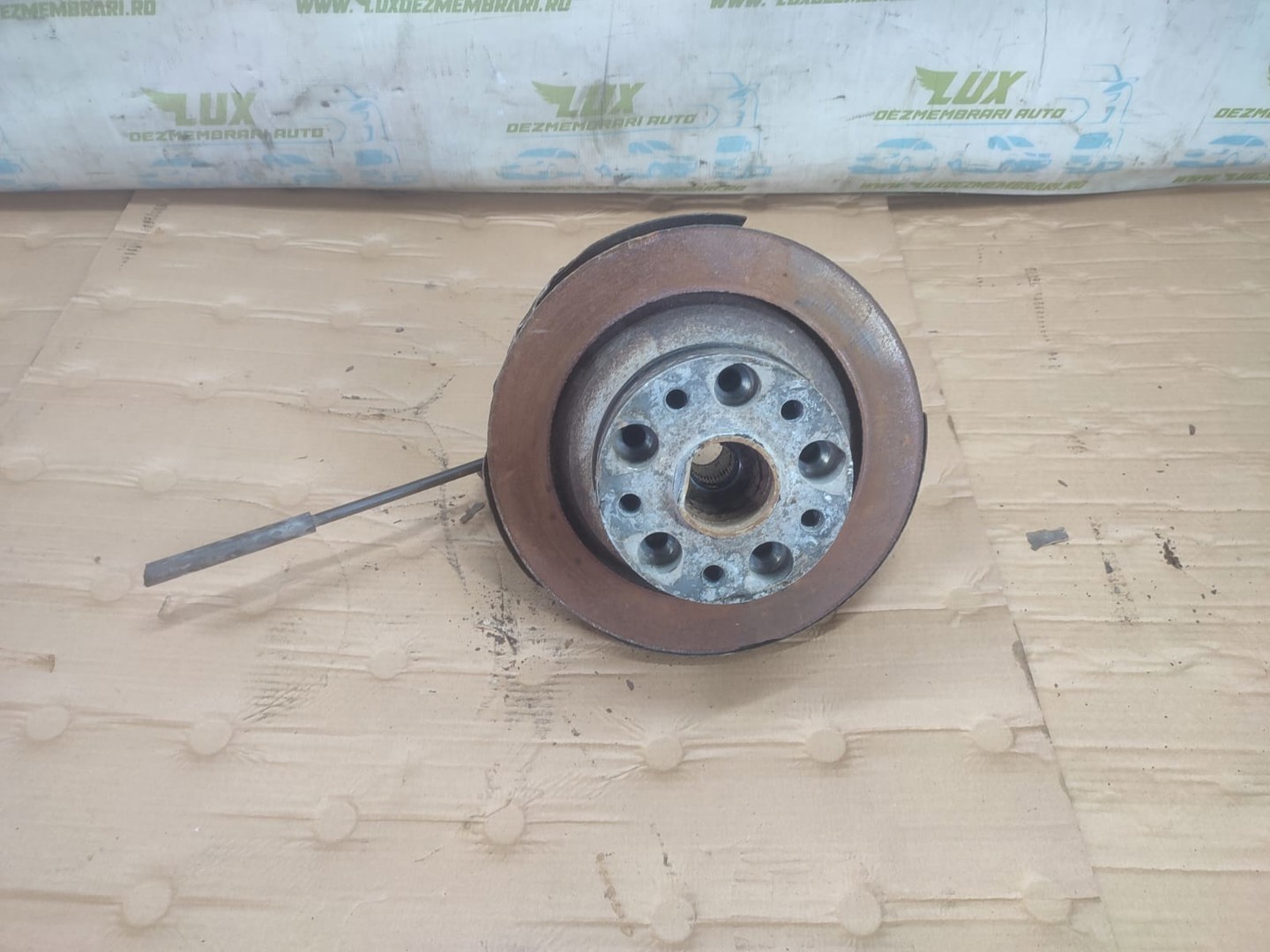 Fuzeta stanga spate Volkswagen Touareg 1 (7L) (2002 - 2007)
