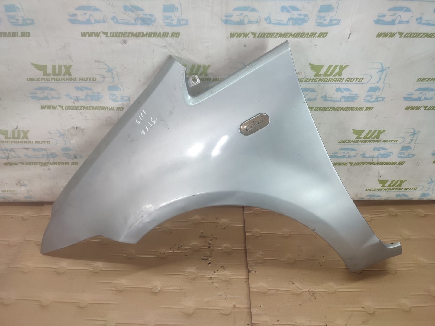 Aripa stanga spate Ford C-Max 1 (2003 - 2007)