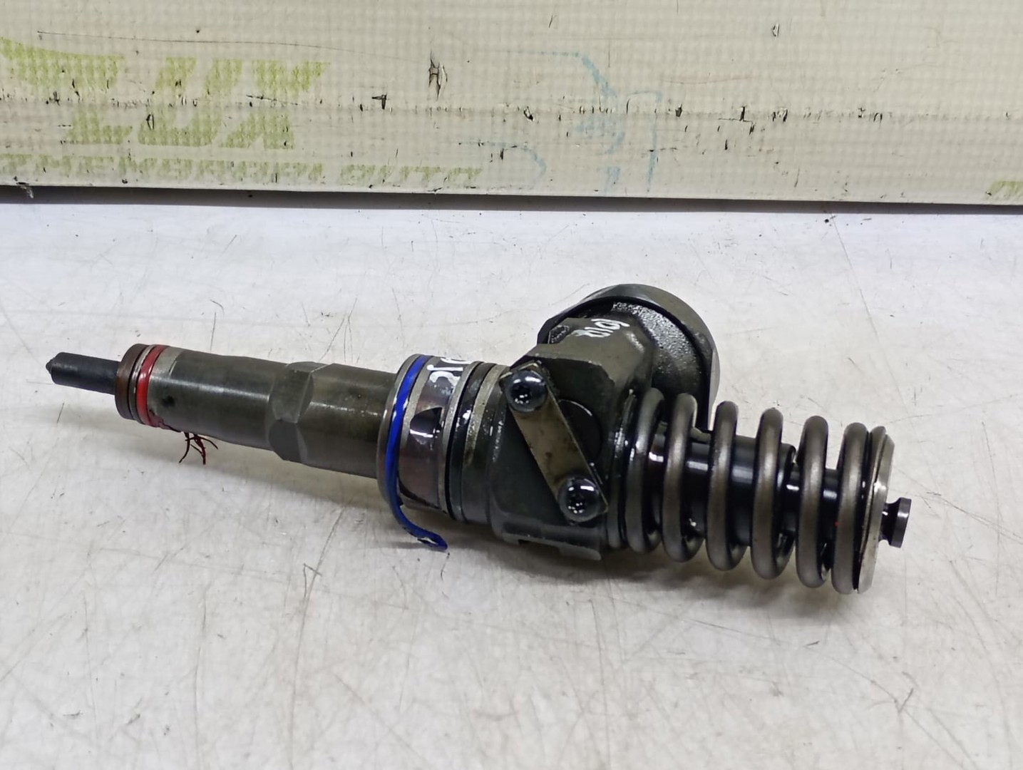 Injector 0414720215 038130073AG Volkswagen Passat B6 (2005 - 2010)