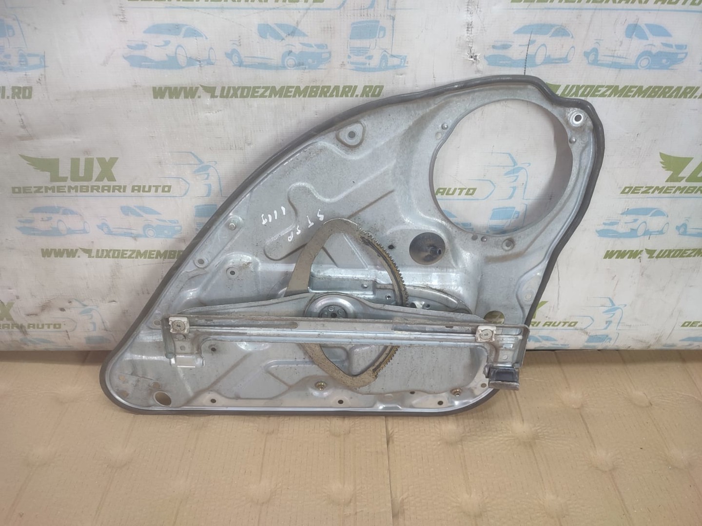Macara geam stanga spate Ford C-Max 1 (2003 - 2007)