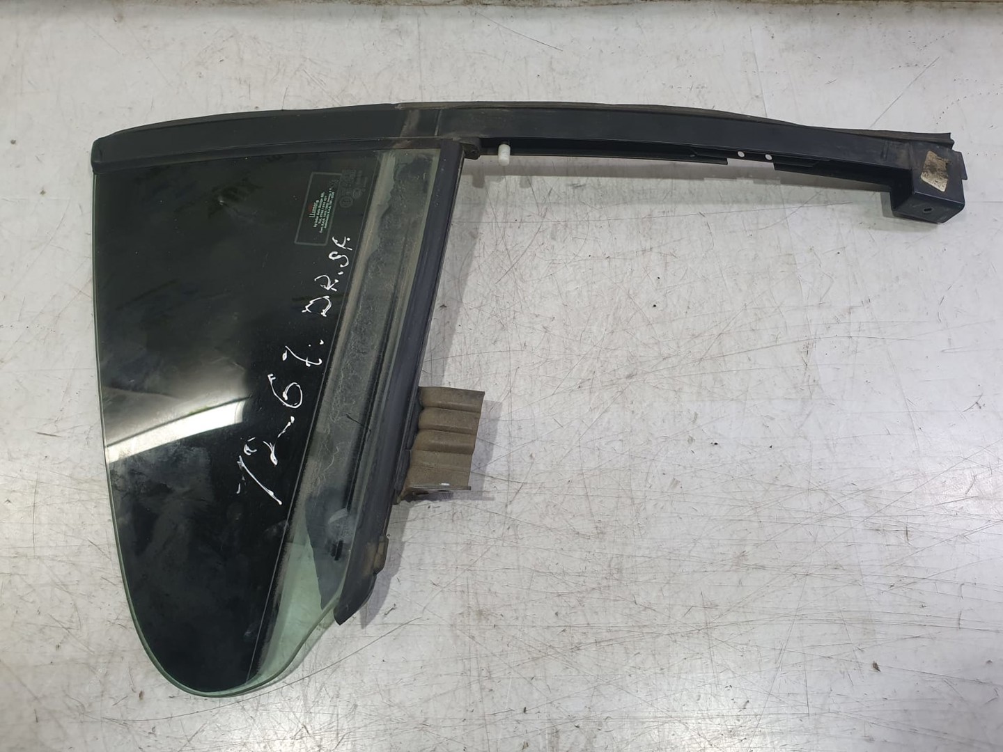 Geam fix dreapta spate 3c8839614 Volkswagen Passat CC 1 (2008 - 2012)