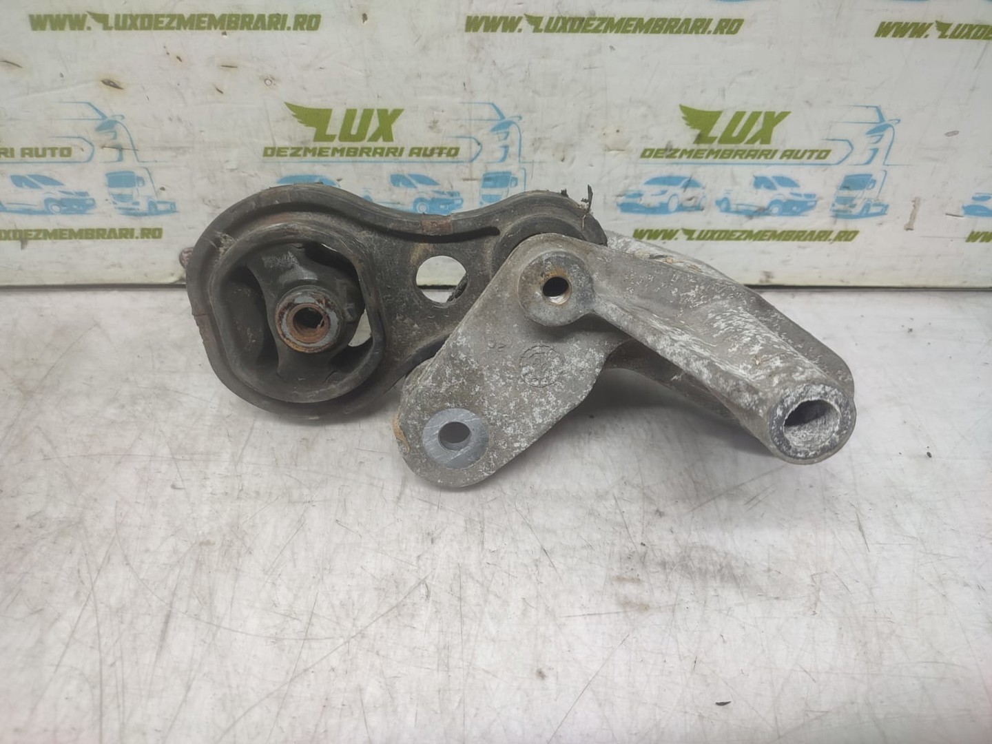 Suport cutie viteze D65139011 Mazda 2 DE (2007 - 2010)
