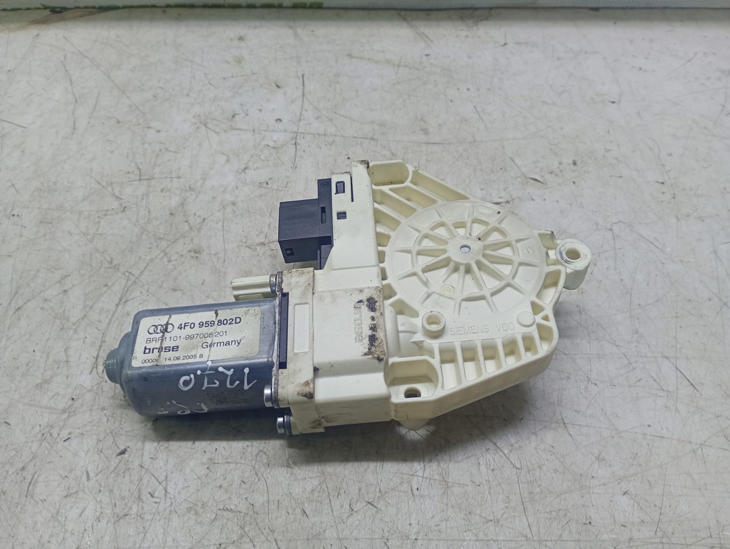 Motoras geam dreapta fata 4f0959802d Audi A6 4F/C6 (2004 - 2008)