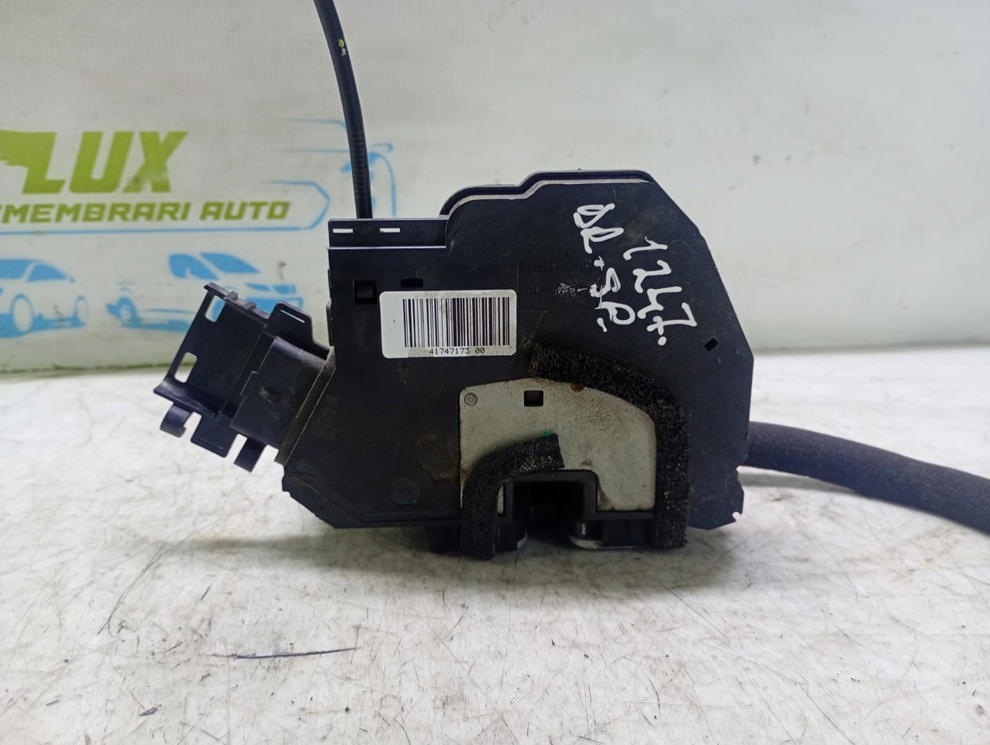 Broasca dreapta spate 825020019r Renault Fluence 1 (2009 - 2013)