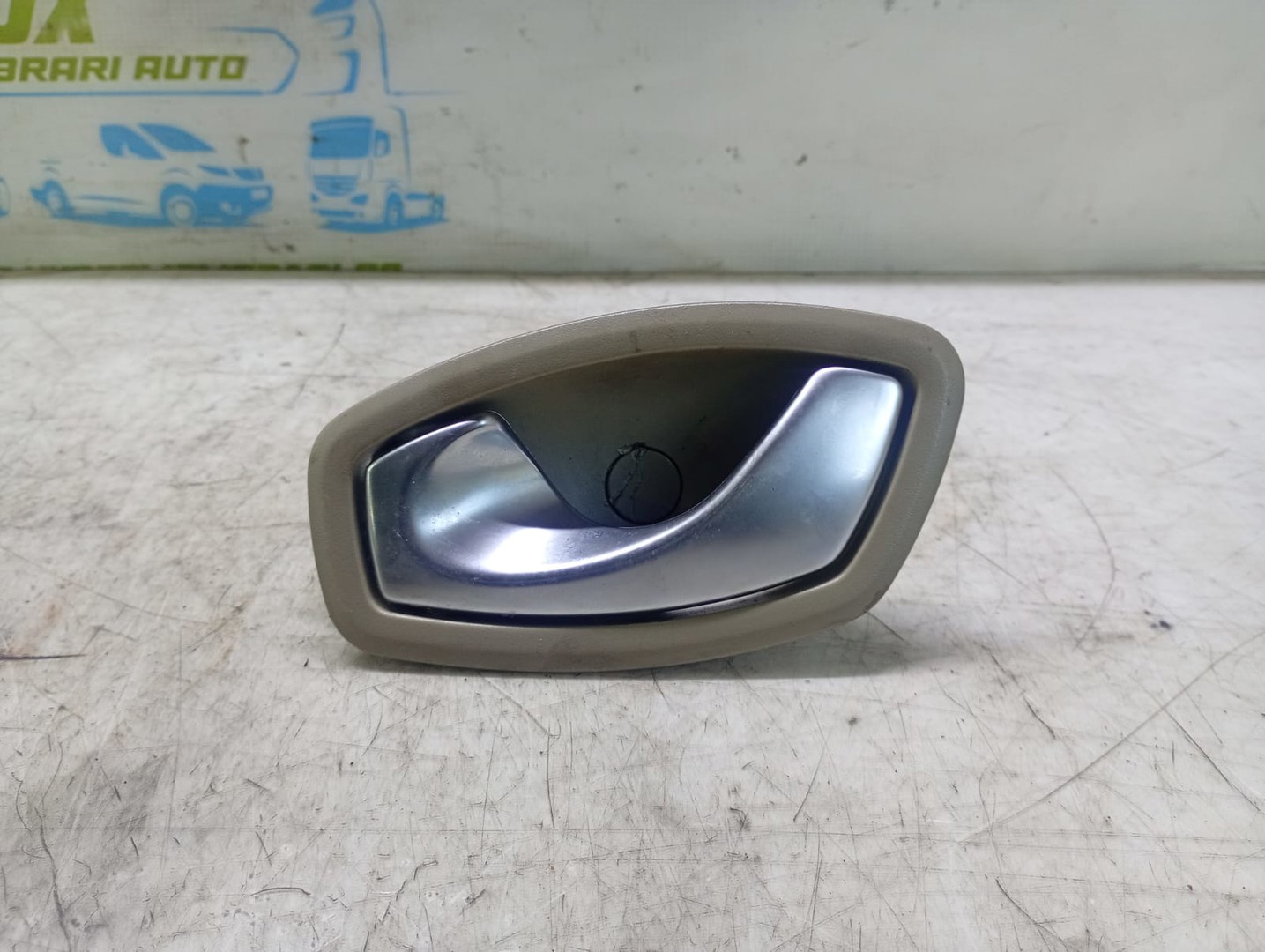 Maner interior stanga spate 826730001r Renault Fluence 1 (2009 - 2013)