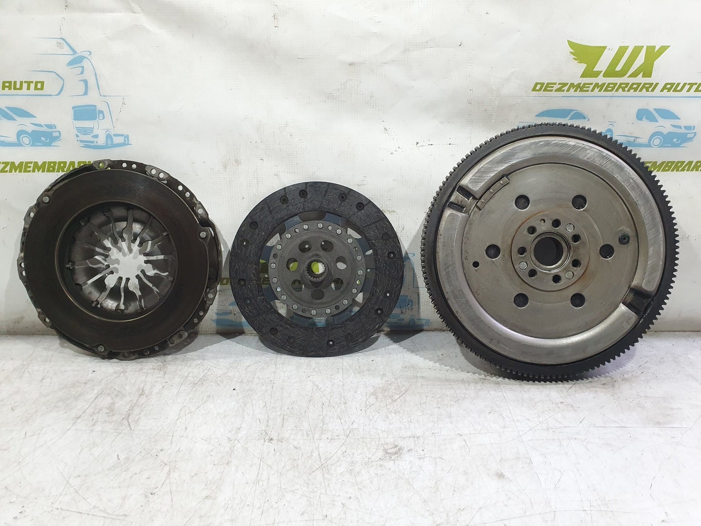 Kit ambreiaj volanta cu masa dubla 8200889321 Renault Fluence 1 (2009 - 2013)