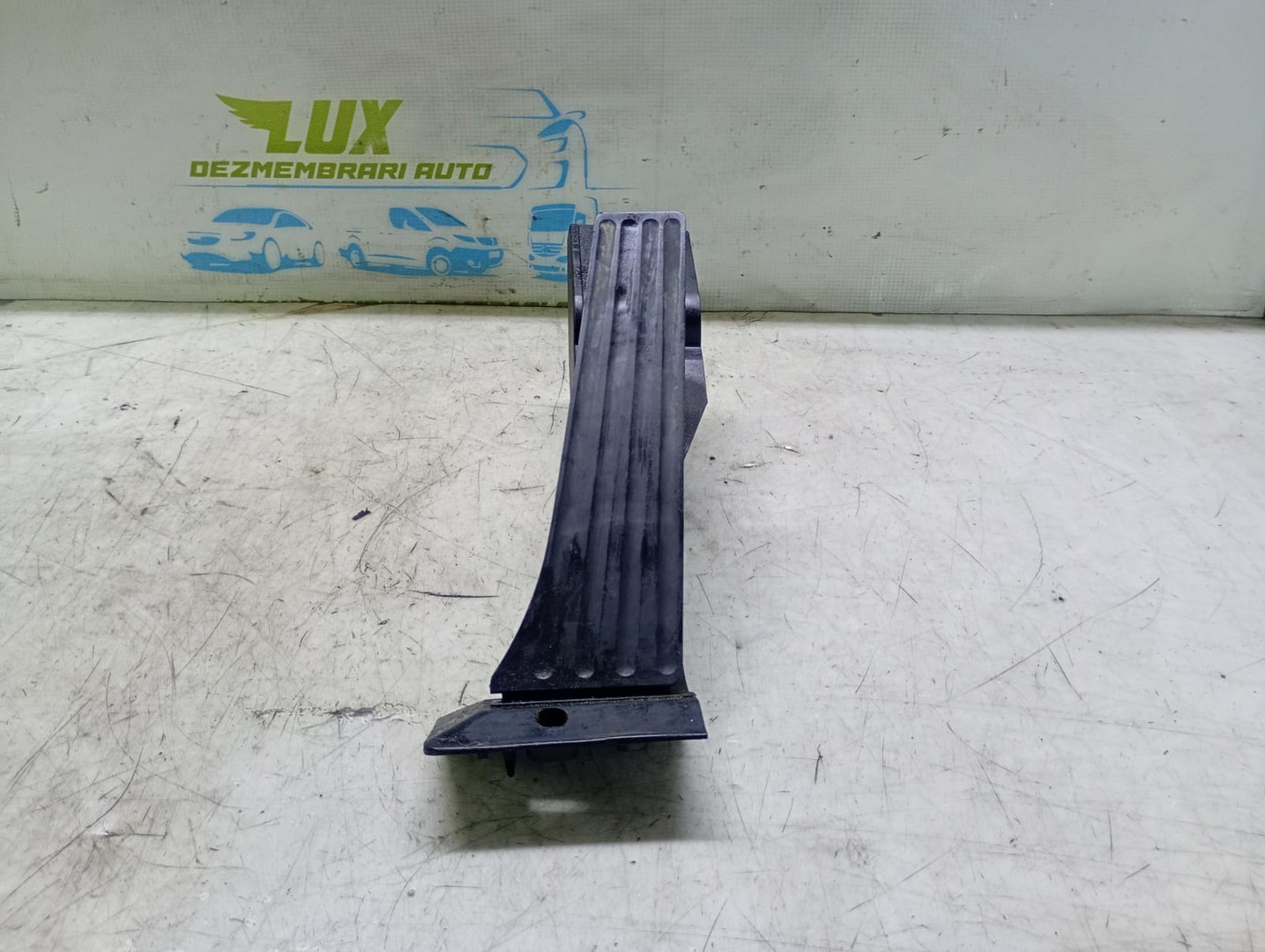 Pedala acceleratie BMW Seria 3 E90 (2004 - 2010)
