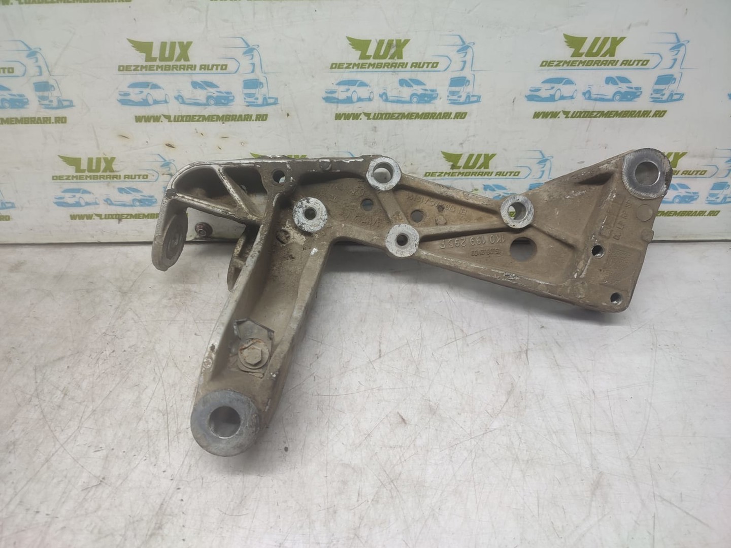 Brat suspensie stanga fata 1K0199295F Skoda Octavia 2 (facelift) (2008 - 2013)