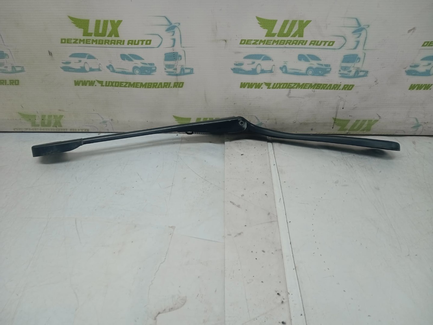 Brat stergator parbriz stanga BMW Seria 3 E90 (2004 - 2010)