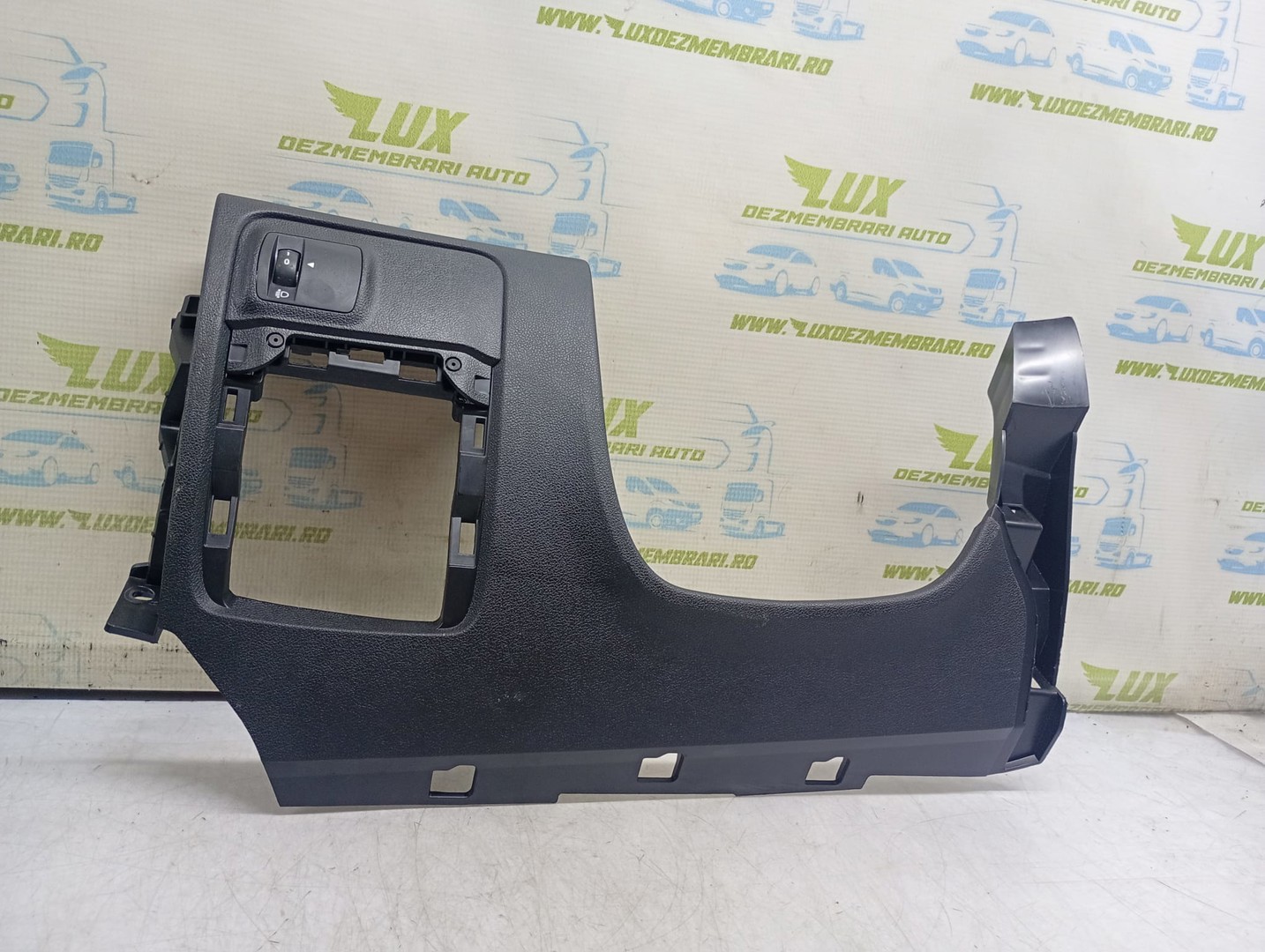Ornament bord 689216648R Renault Megane 4 (2016 - 2020)