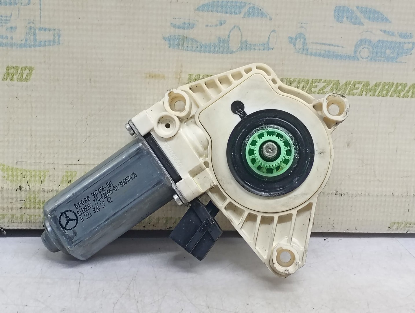 Motoras geam stanga fata A2218202742 Mercedes Benz S-Class W221 (2005 - 2009)