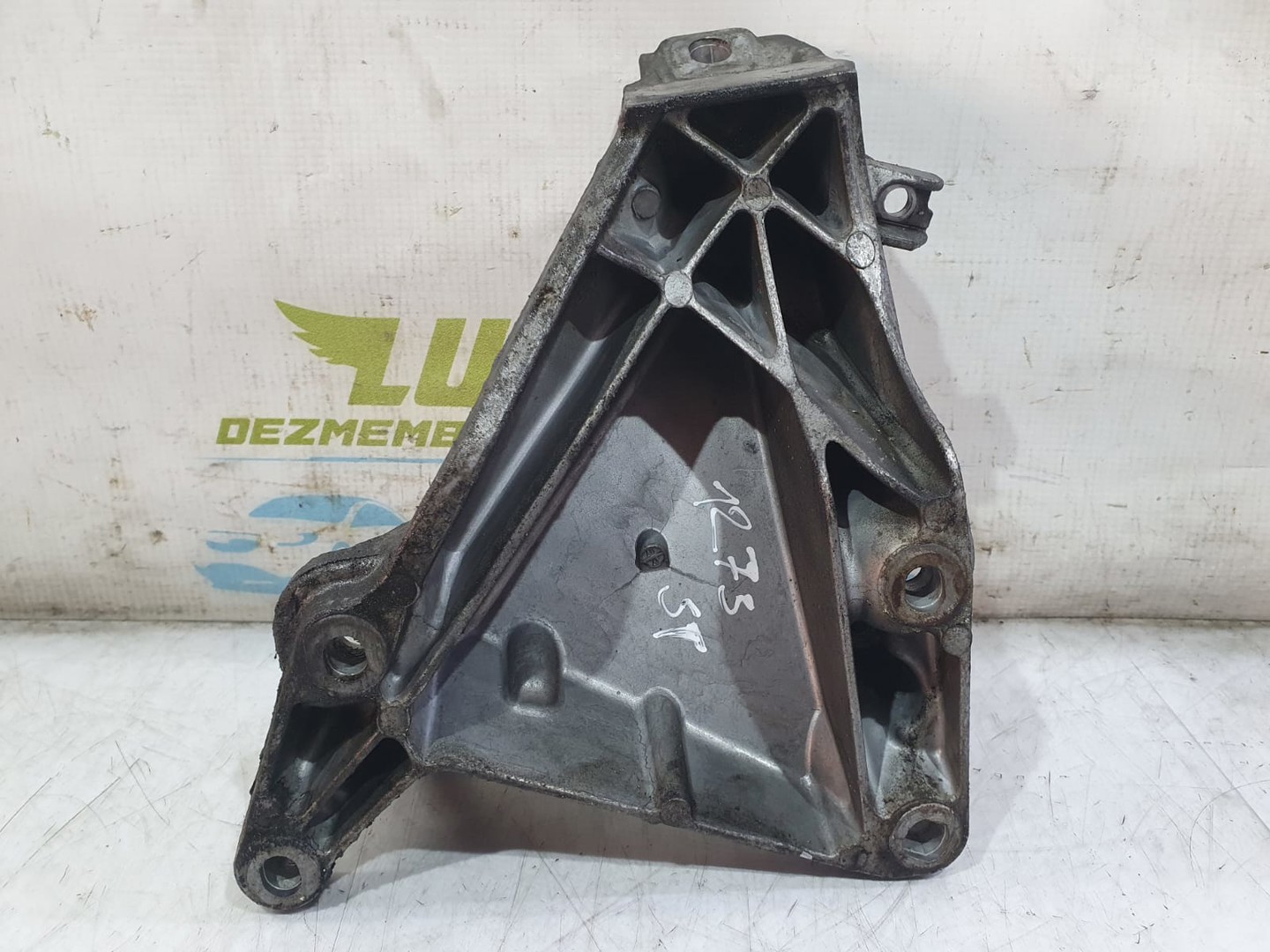 Suport motor 22116760309 BMW Seria 3 E90 (2004 - 2010)