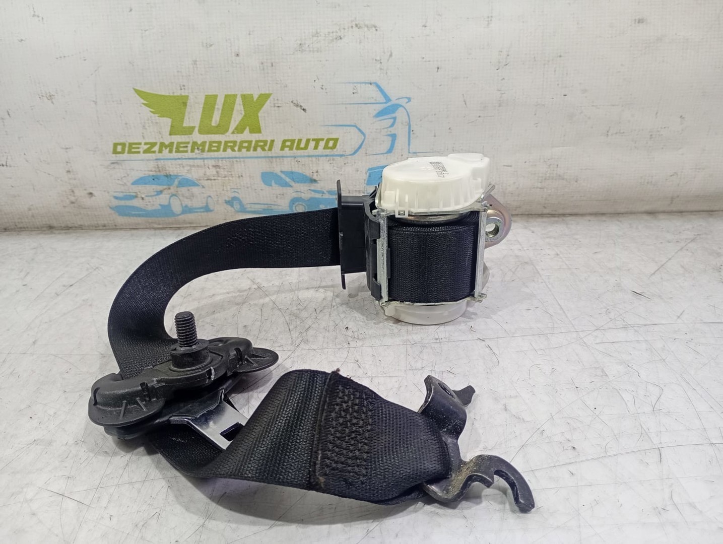 Centura siguranta dreapta fata 330598492 BMW Seria 3 E90 (2004 - 2010)