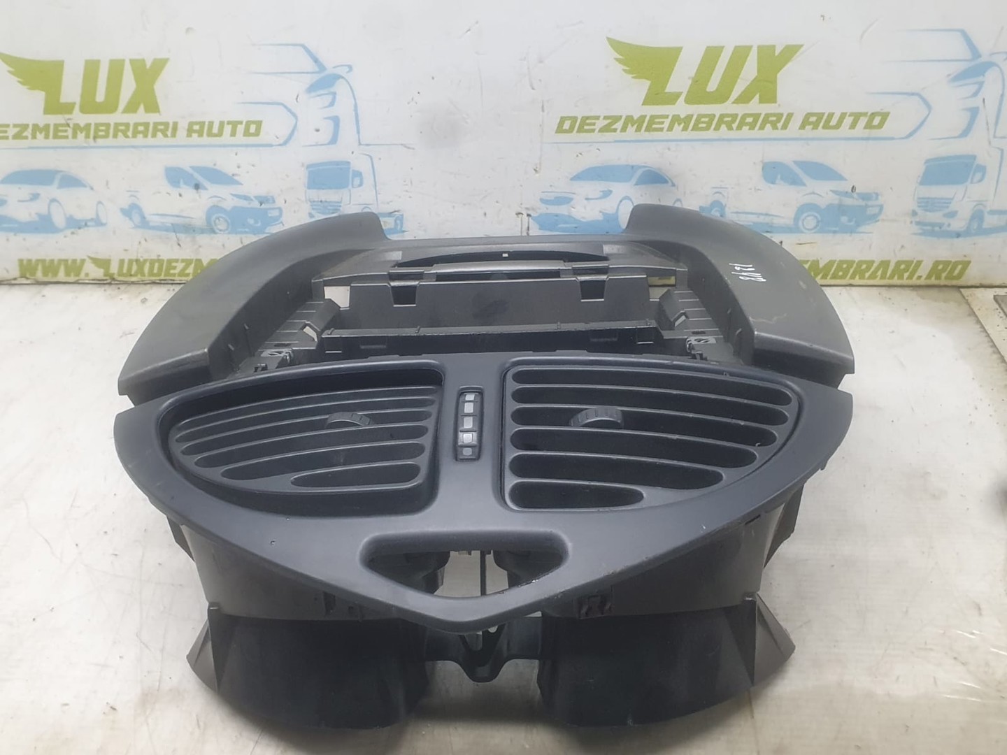 Grila ventilatie 9650443077 Citroen C5 1 (facelift) (2004 - 2008)