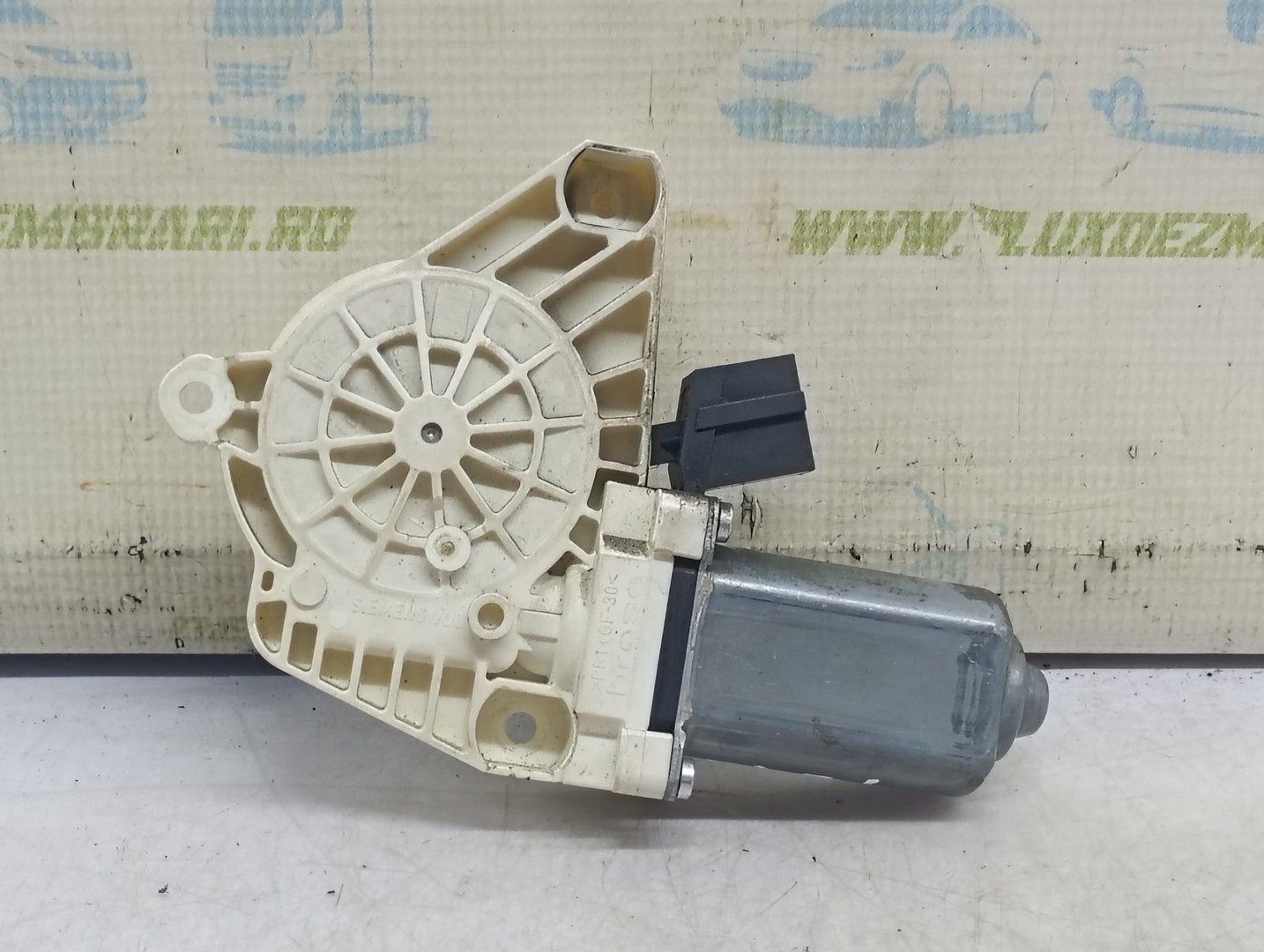 Motoras geam dreapta spate A2218203042 Mercedes Benz S-Class W221 (2005 - 2009)
