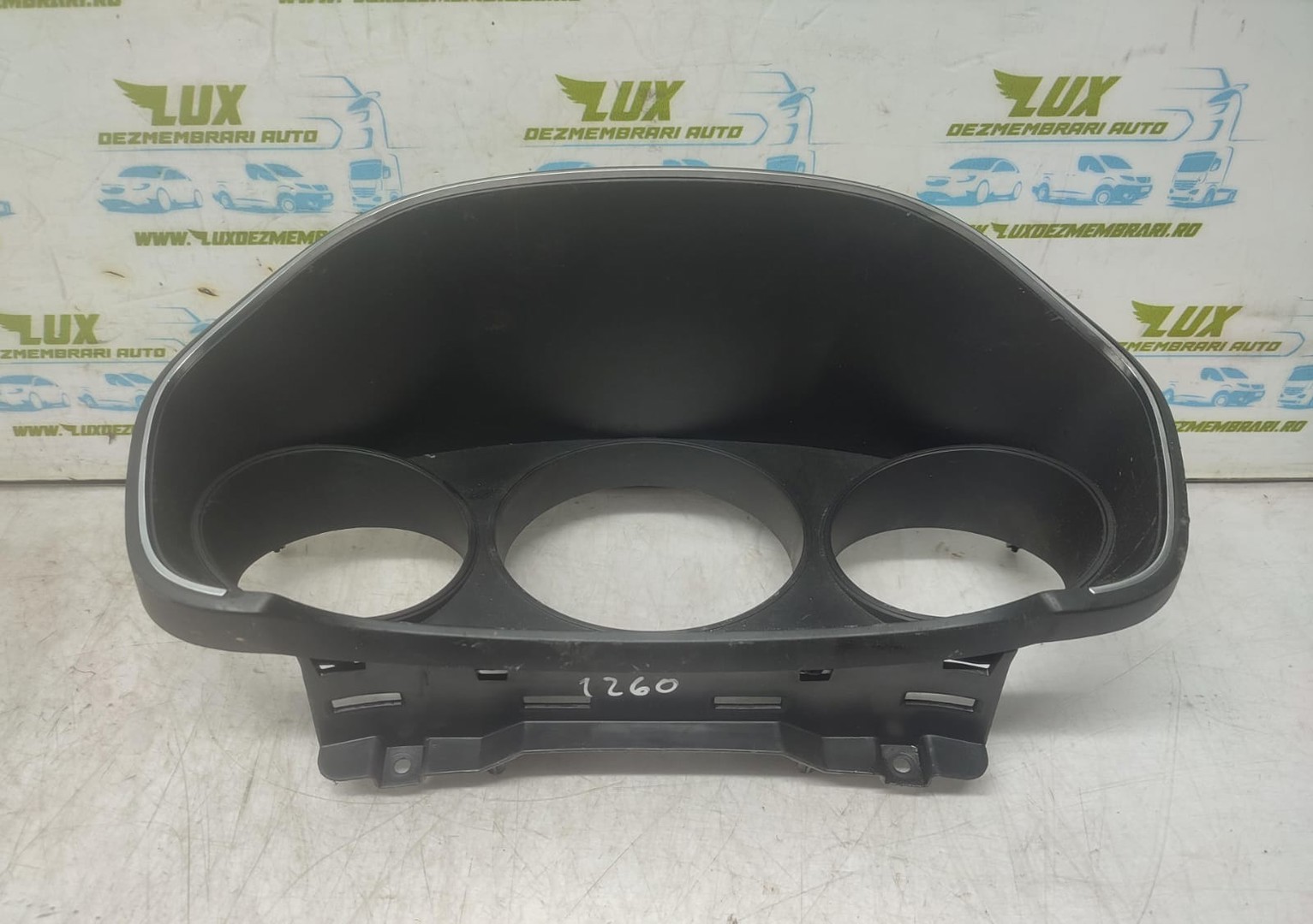 Ornament bord 682646951R Renault Megane 4 (2016 - 2020)