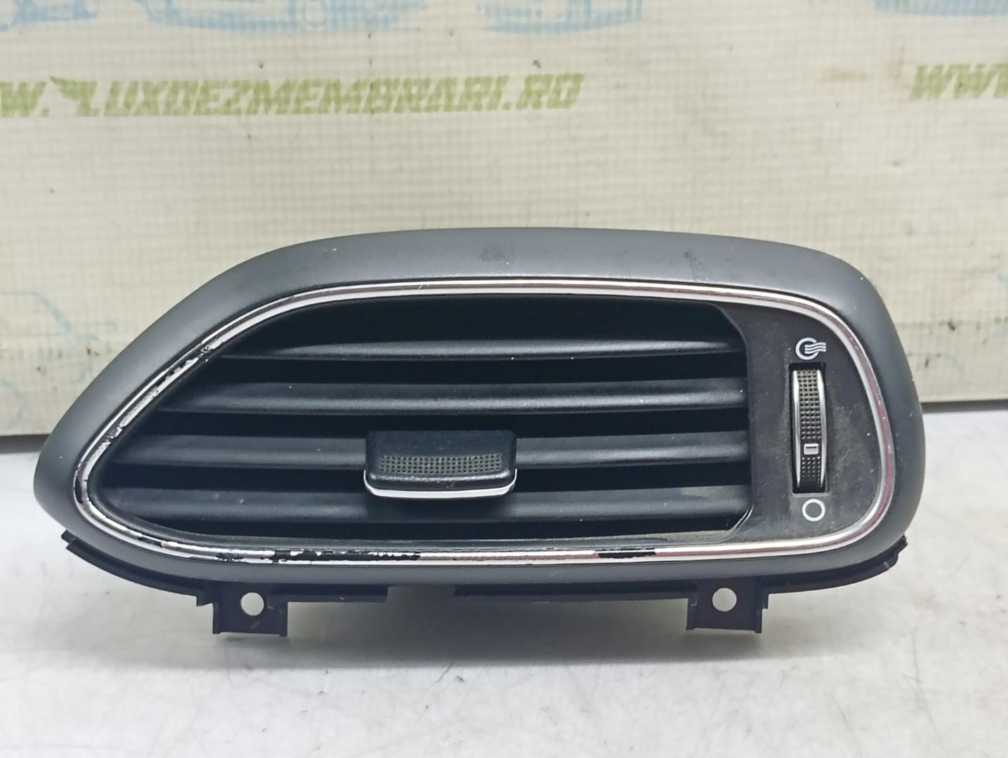 Grila ventilatie bord 97490-G4000 Hyundai i30 PD (2017 - 2020)