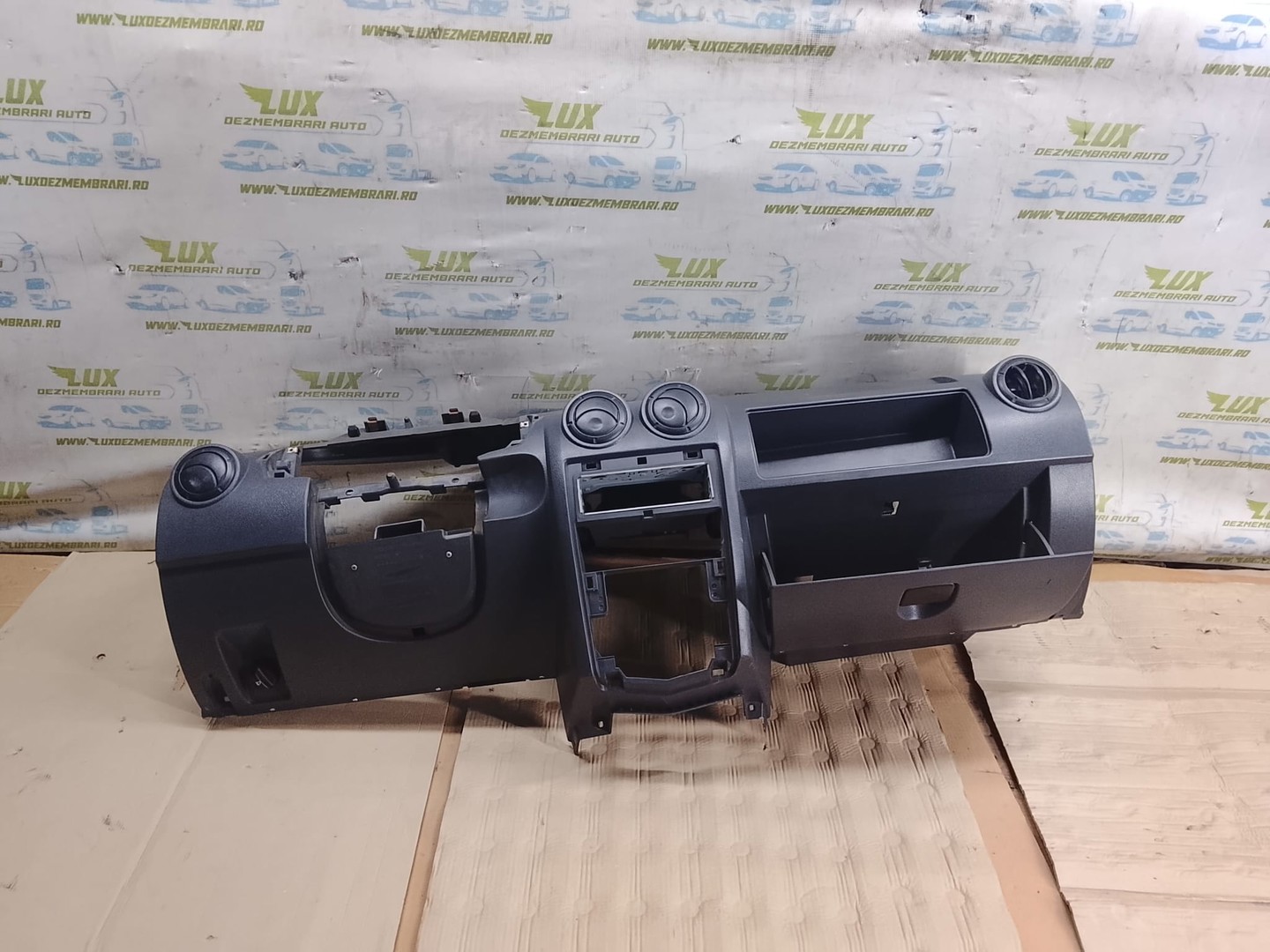 Plansa bord Dacia Logan 1 (2004 - 2008)