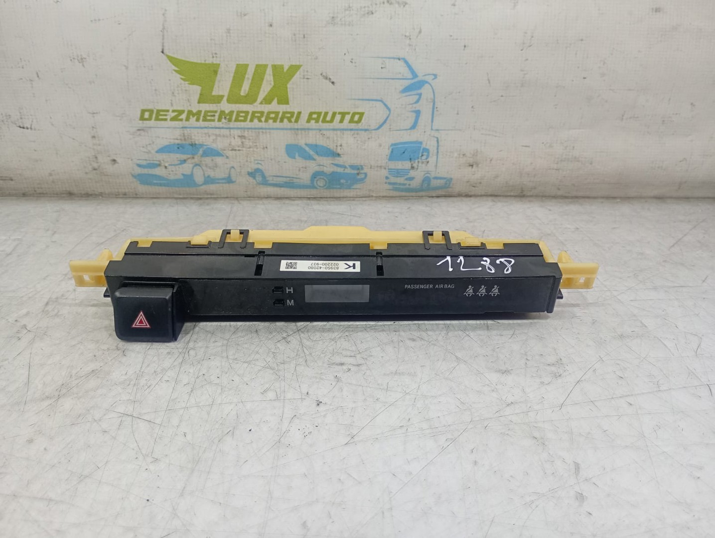 Panou butoane 83950-42080 Toyota RAV4 4 (XA40) (2012 - 2015)