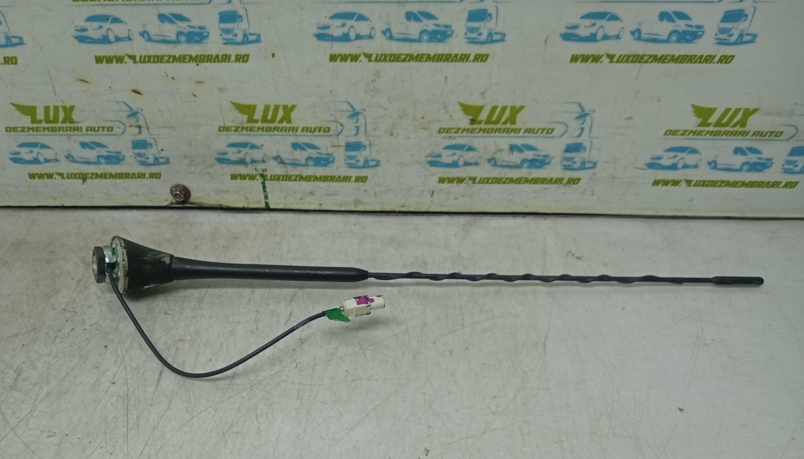 Antena radio 1K0035501 Skoda Octavia 2 (facelift) (2008 - 2013)