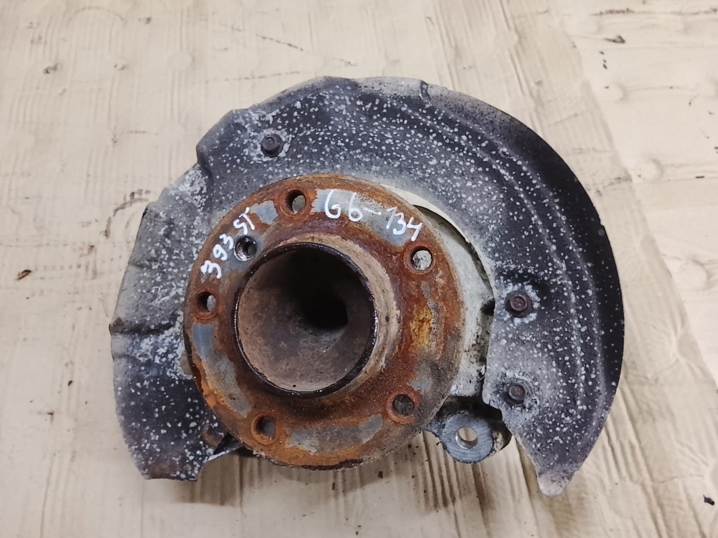 Fuzeta stanga fata BMW Seria 3 E90 (2004 - 2010)