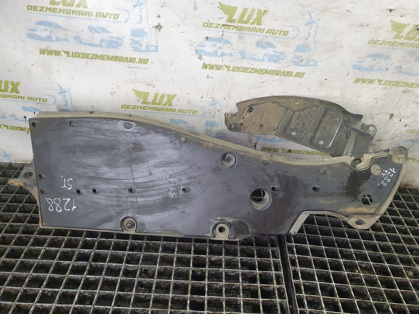 Scut caroserie stanga 50819-42031 Toyota RAV4 4 (XA40) (2012 - 2015)