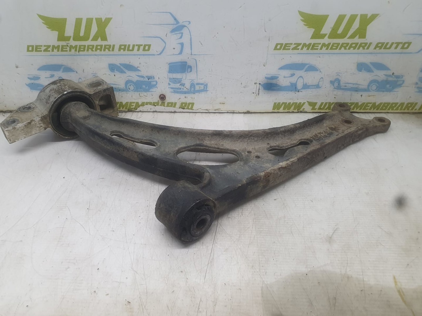 Brat suspensie dreapta fata 1k0407153N Skoda Octavia 2 (facelift) (2008 - 2013)