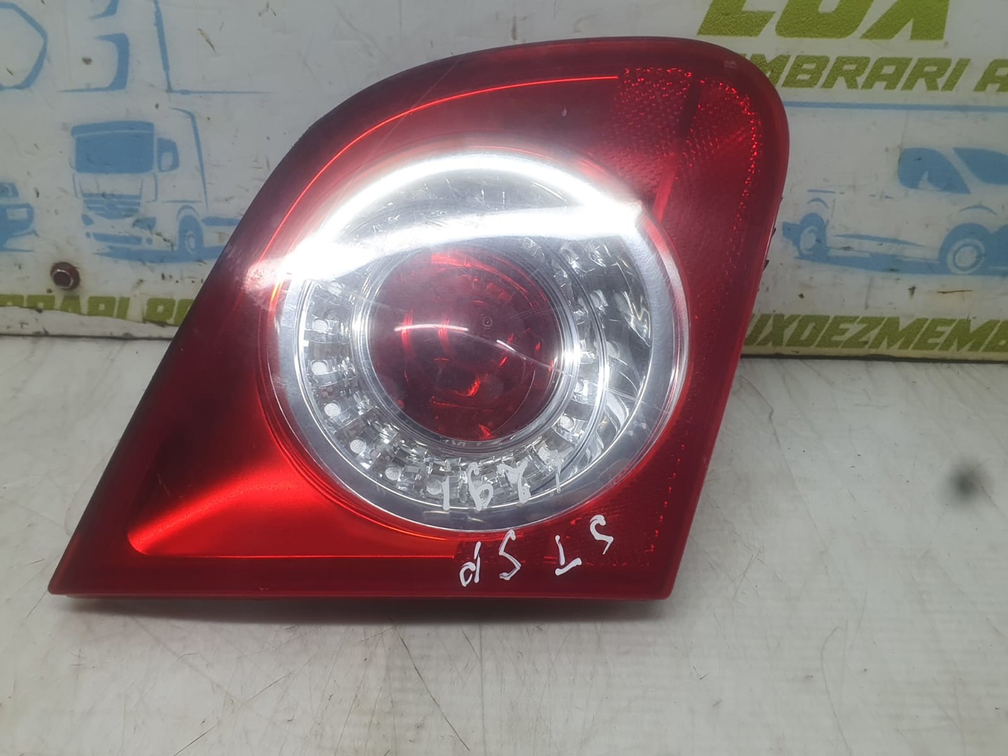 Stop stanga haion Volkswagen Passat B6 (2005 - 2010)