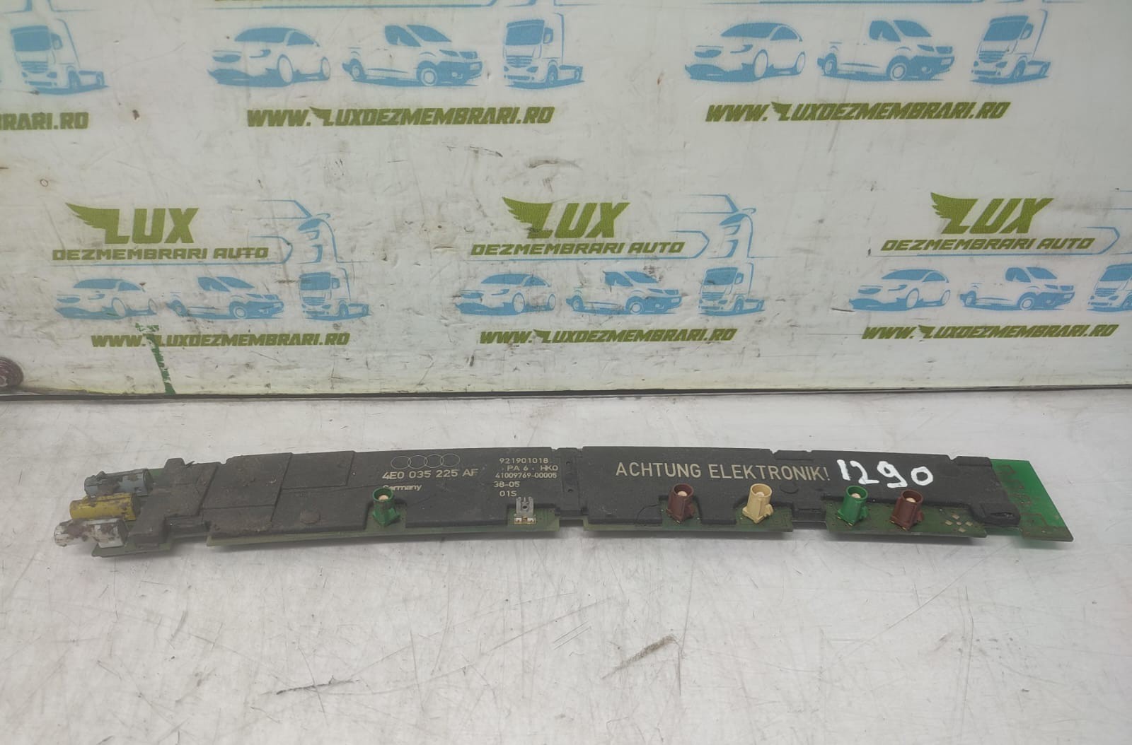 Amplificator antena 4E0035225AF Audi A8 D3/4E (facelift) (2005 - 2007)