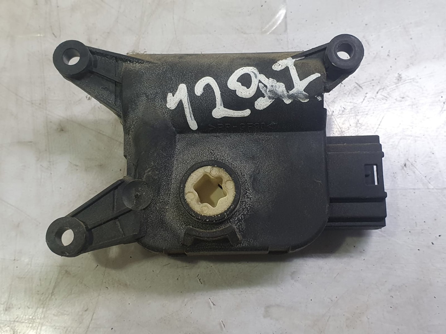 Motoras clapeta mixaj aer 0132801363 Volkswagen Golf Plus 1 (2004 - 2009)