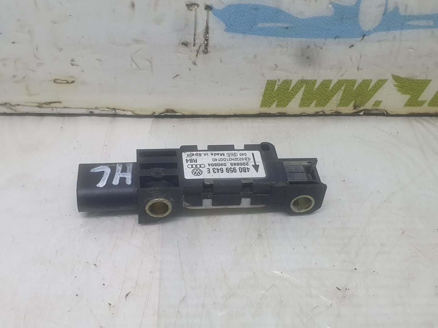 Senzor impact 4b0959643e Audi A8 D3/4E (facelift) (2005 - 2007)