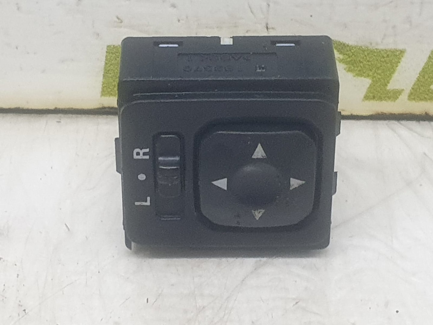 Buton reglaj oglinzi R183569 Mitsubishi L200 4 (2006 - 2011)