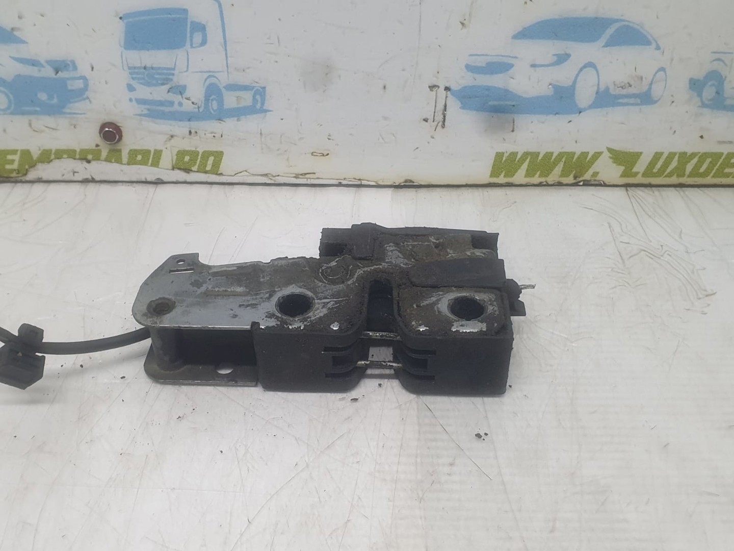 Broasca capota Volkswagen Passat B6 (2005 - 2010)
