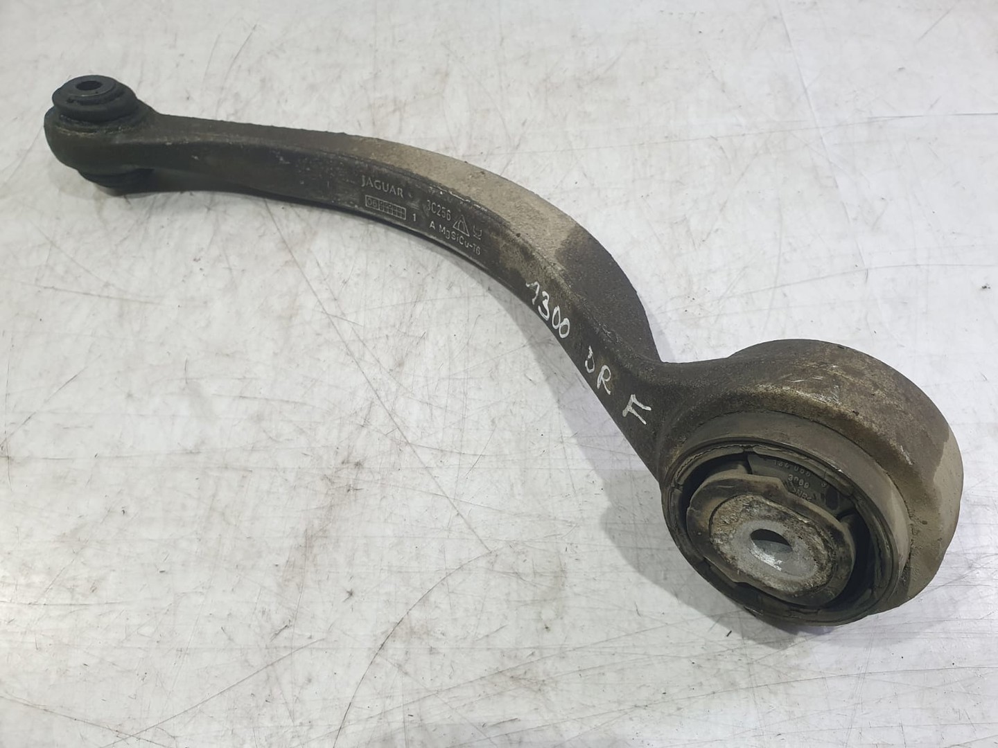 Brat suspensie dreapta fata Jaguar S-Type 1 (facelift) (2004 - 2008)