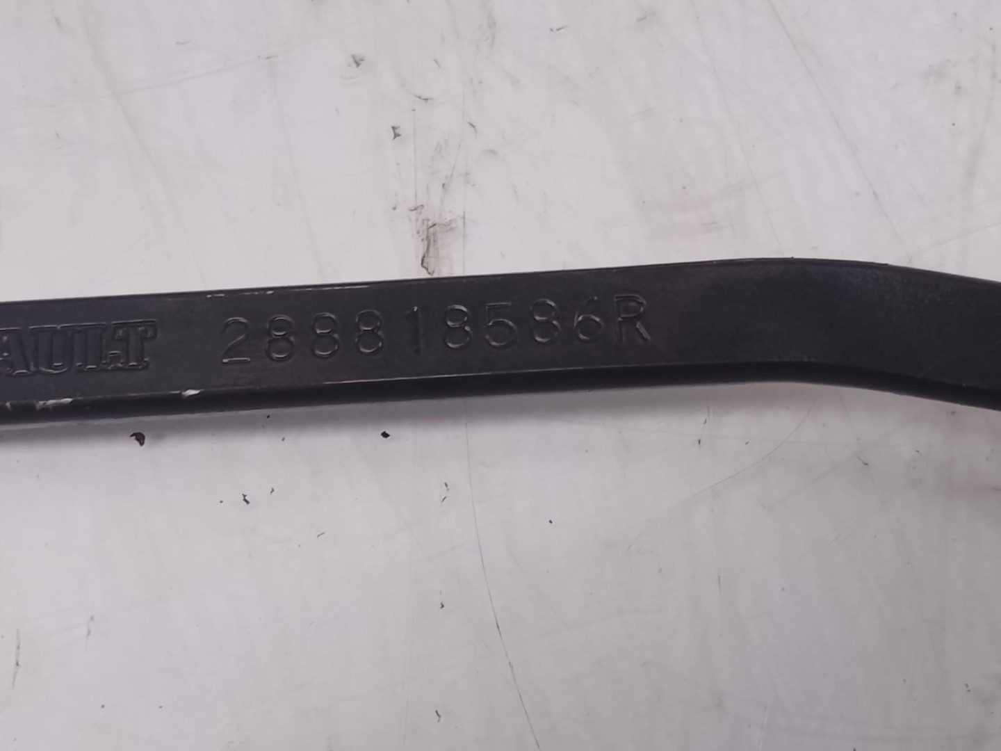 Brat stergator parbriz stanga 288818586r Dacia Logan 2 (facelift) (2017 - 2020)
