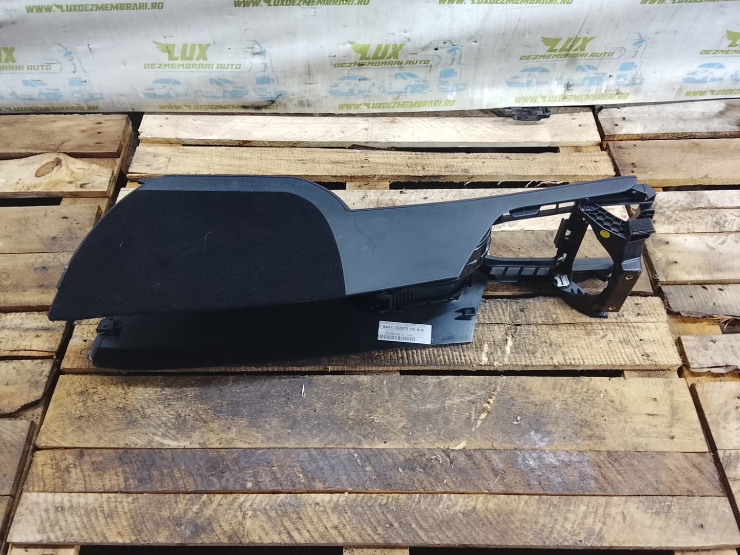 Consola centrala 3t0863241g Skoda Superb 2 (facelift) (2013 - 2015)