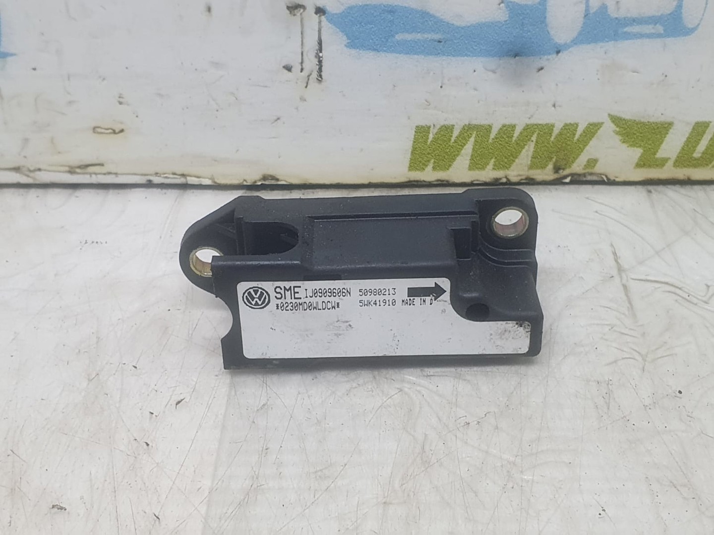 Senzor impact 1j0909606N Volkswagen Passat B5 (1996 - 2000)